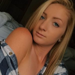 Meet your Posher, Chloe